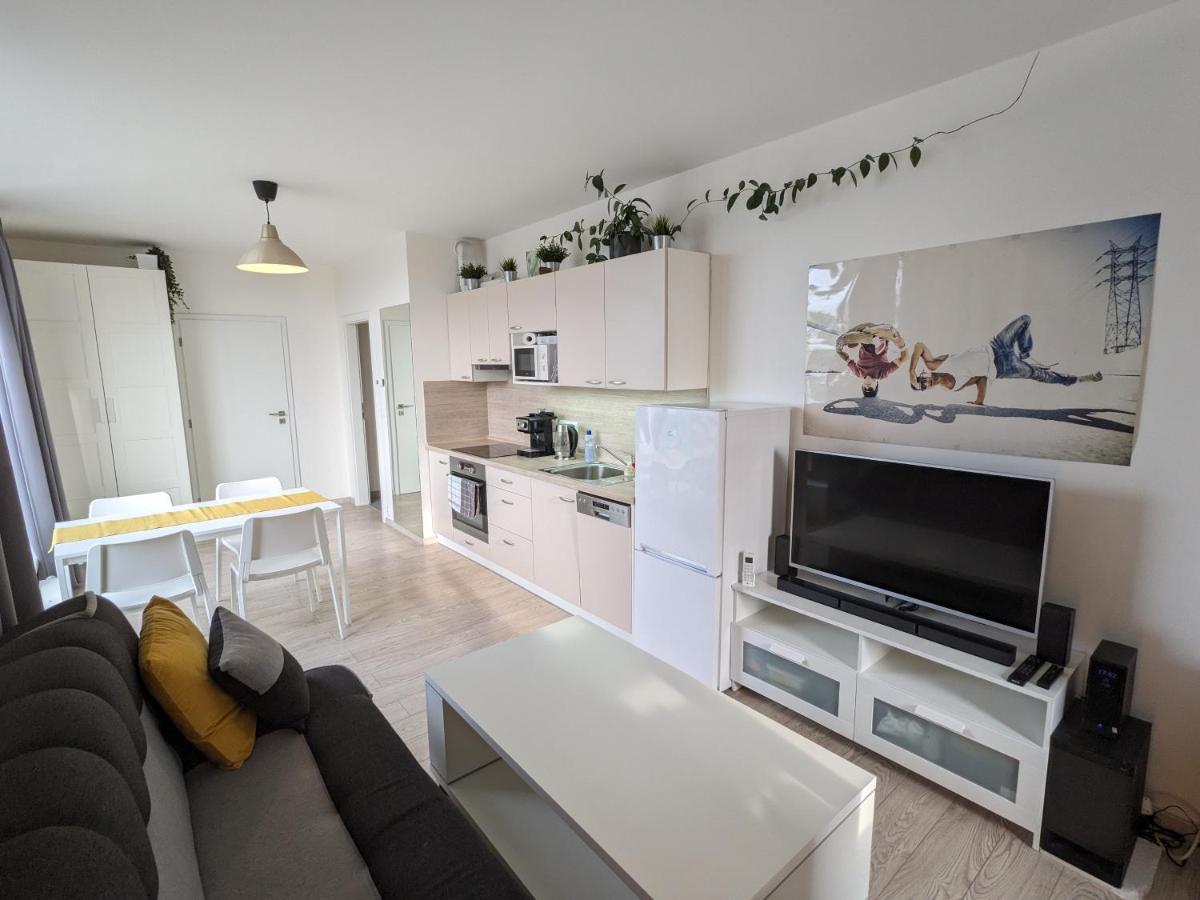 Cozy With Big Terrace In - Karlin Apartamento Praga