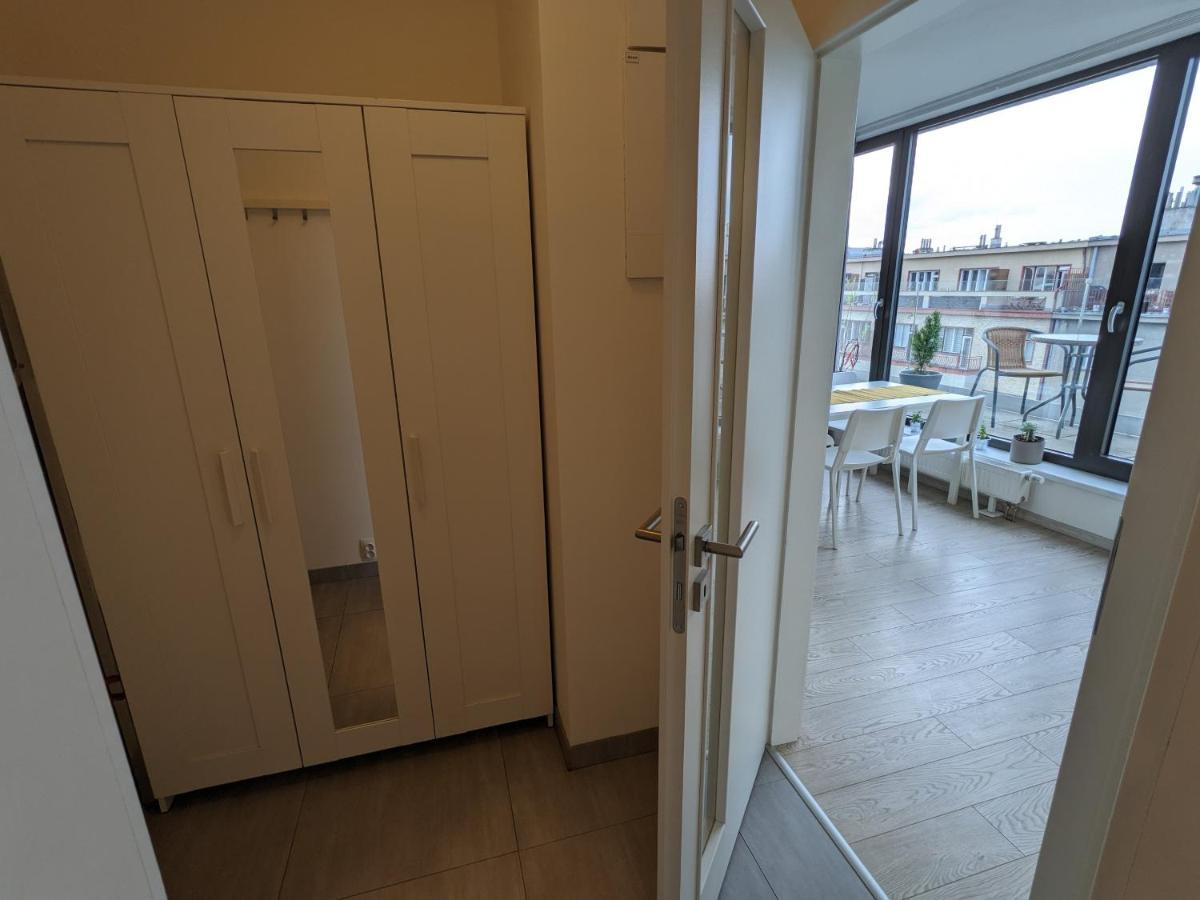 Cozy With Big Terrace In - Karlin Apartamento
